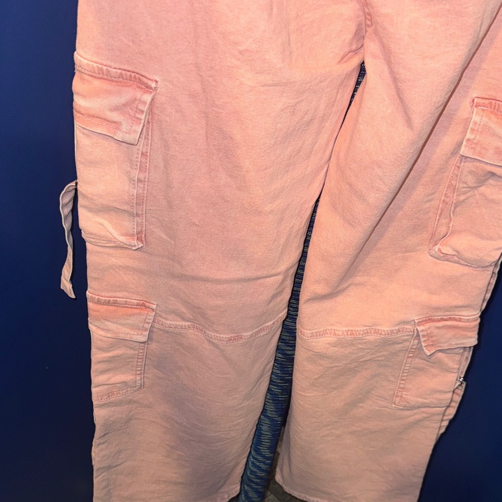 VIP JEANS- NWOT Pink Acid Wash Wide-Leg Cargo Jeans Size 11/12 - Picture 15 of 17